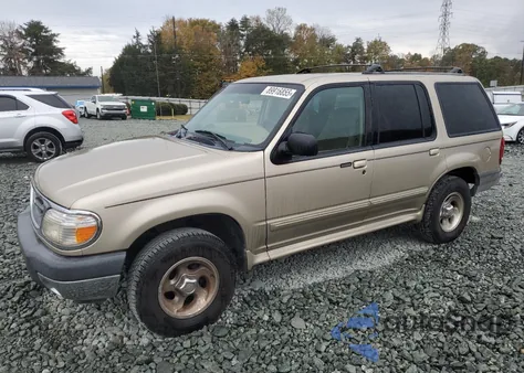 2000 Ford Explorer Xlt from USA, damaged, VIN 1FMZU63X5YUB61399